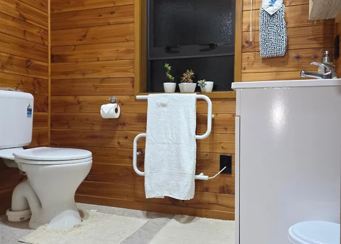 Private Lakeview Loft With Cinema * Rotorua