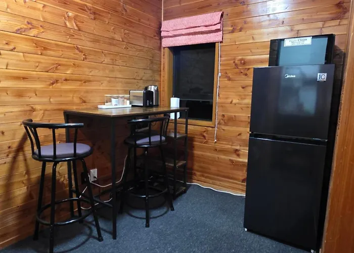 Private Lakeview Loft With Cinema *
